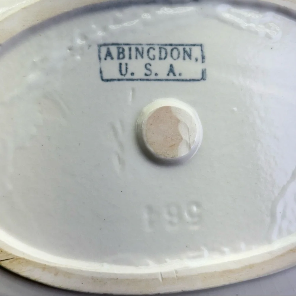 Vintage Abingdon Pottery Serving Bowl - Picture 10 of 11